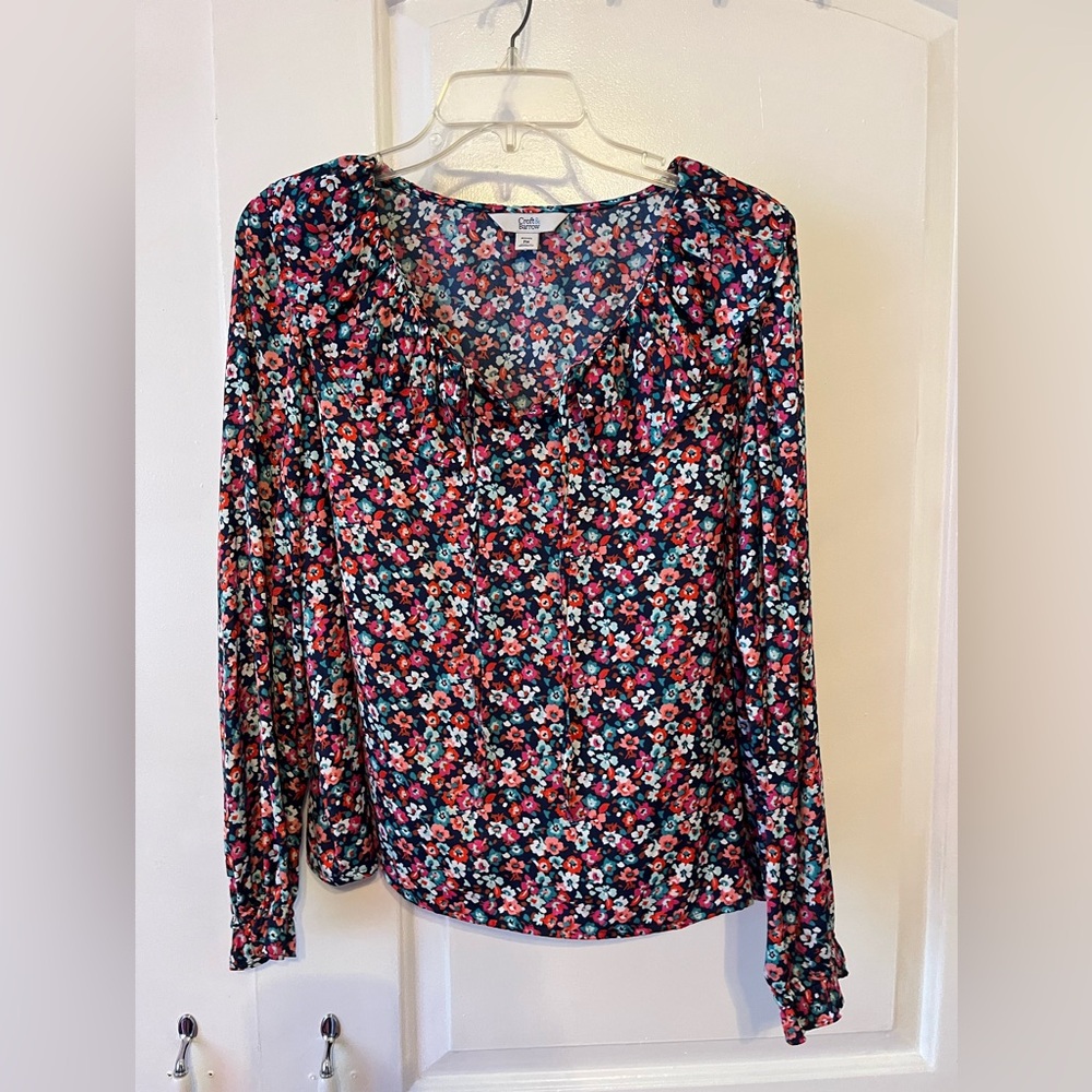 Croft & Barrow Floral Long Sleeve Top. PM. EUC.
